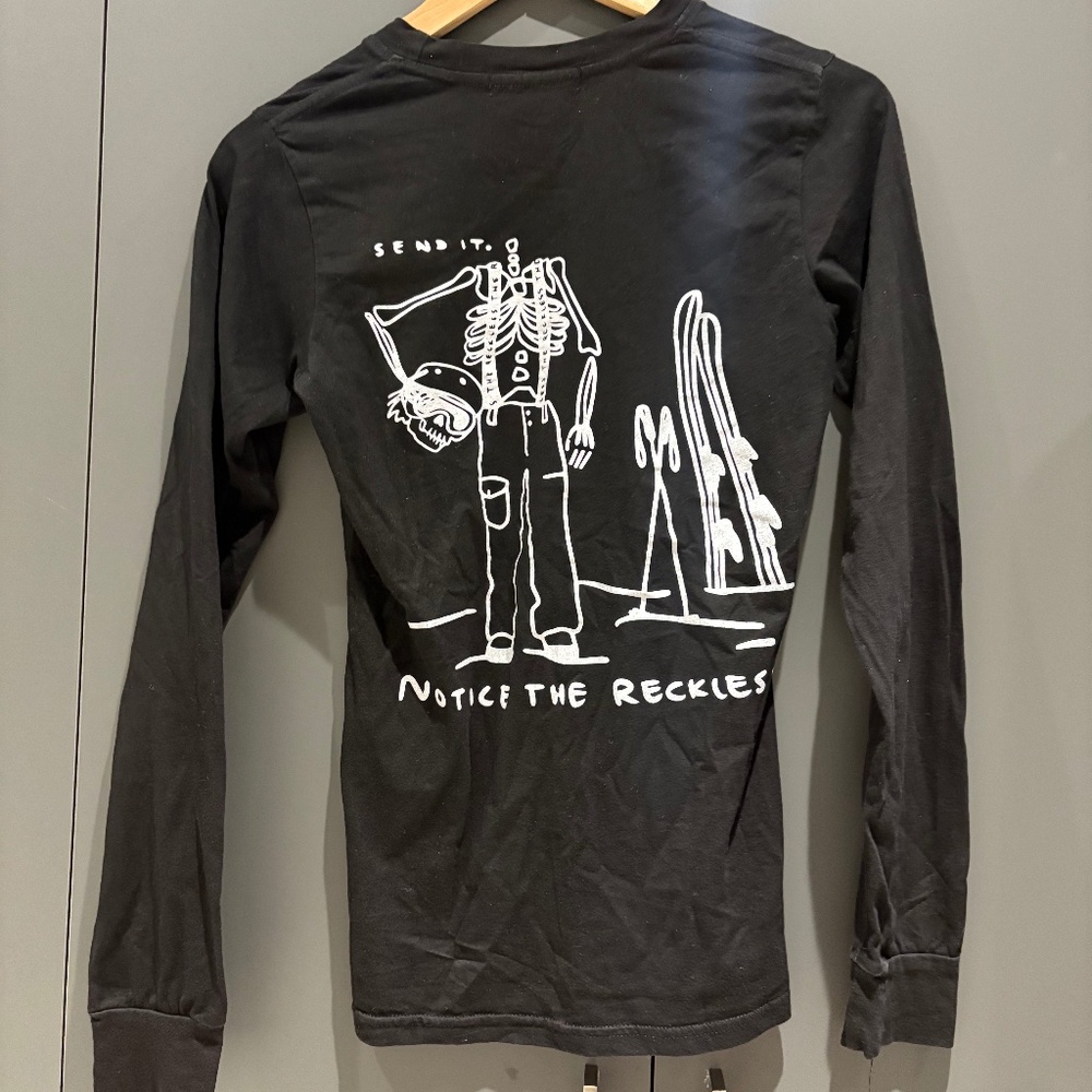 Notice the reckless Long-sleeve Send it black shirt